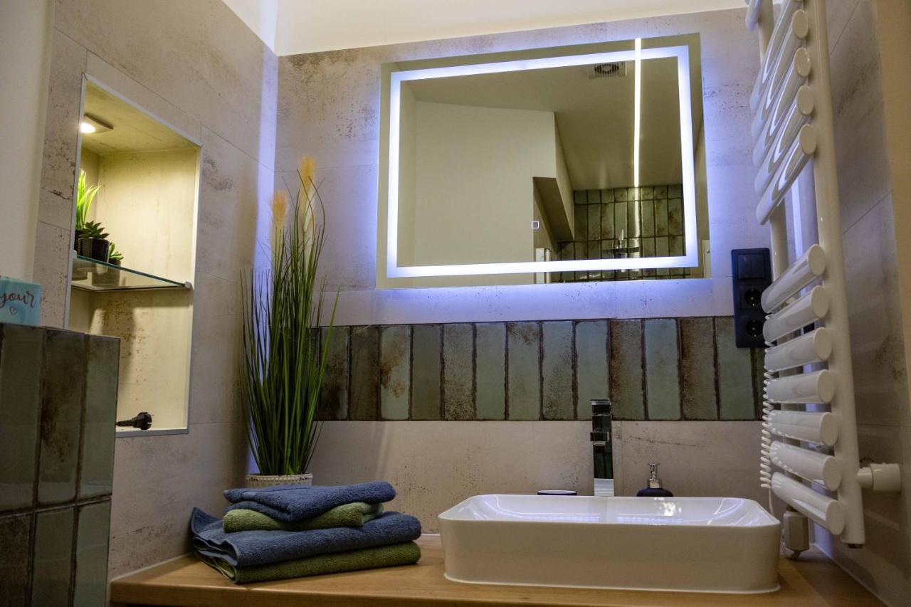 Island Of Silence Apartment - Close To Margaret Island บูดาเปสต์ ภายนอก รูปภาพ